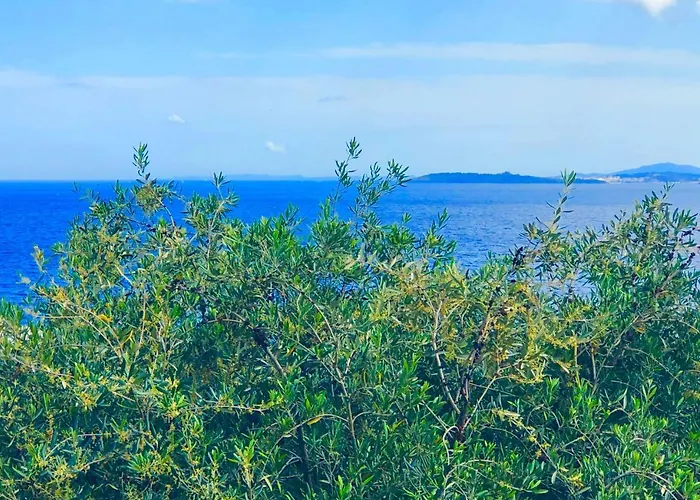Nissaki Kalypso By Sealand * Nisaki (Corfu)